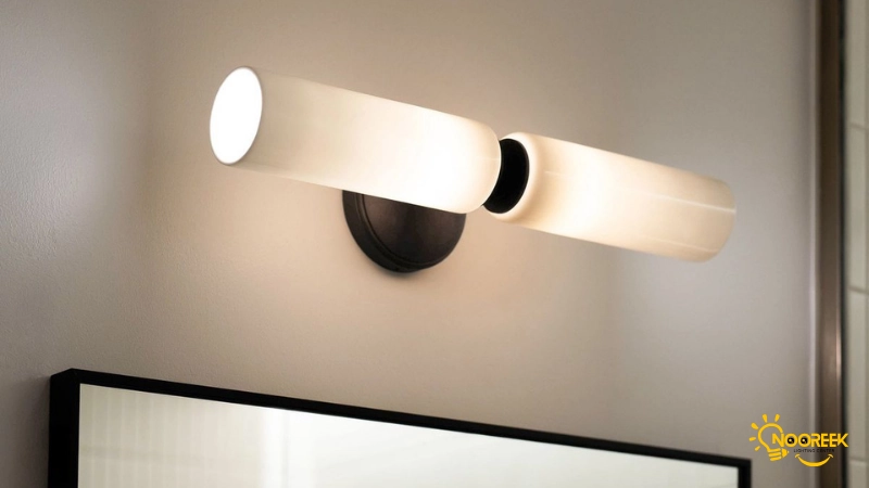 چراغ‌ دیواری آینه‌ای